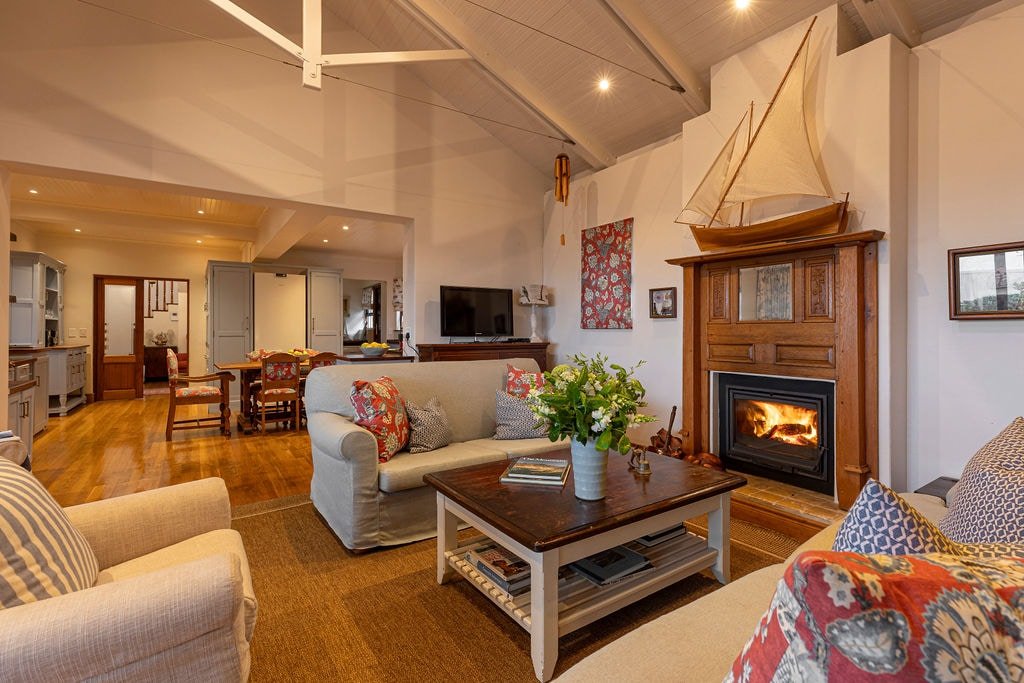 Boulders seaside home by Steadfast Collection gallery image 5