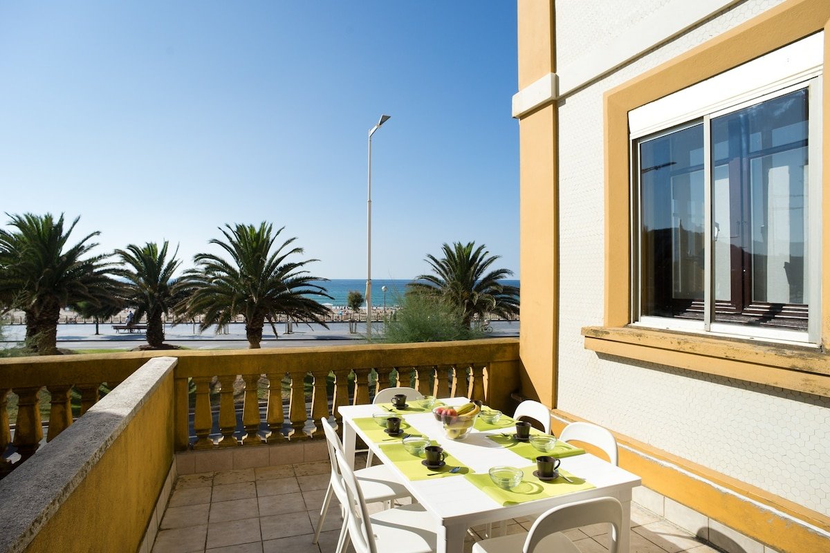 La Terrace, with sea views gallery image 4