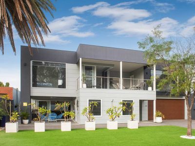 Fantasea- Newly built modern home