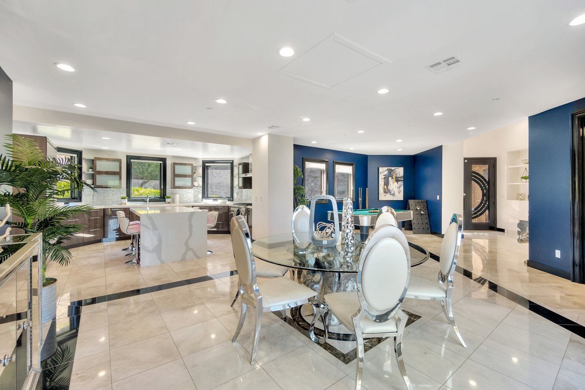 Luxury Villa W/ Spectacular Hollywood Hills View