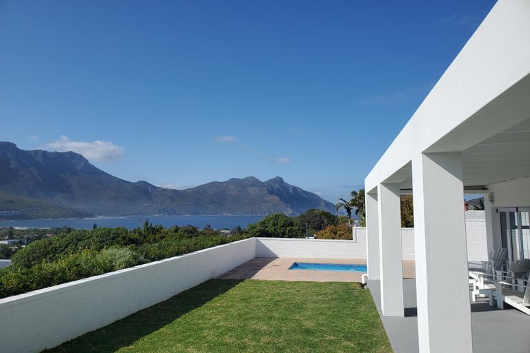Villa Santorini featured image