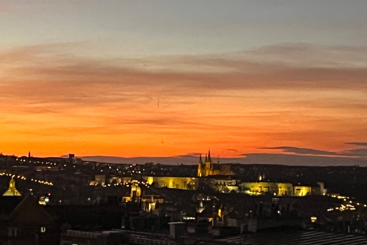 Lovely Penthouse view to Prg Castle gallery image 2