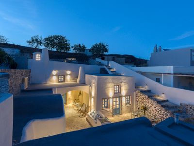 Alluvial Santorini Suites