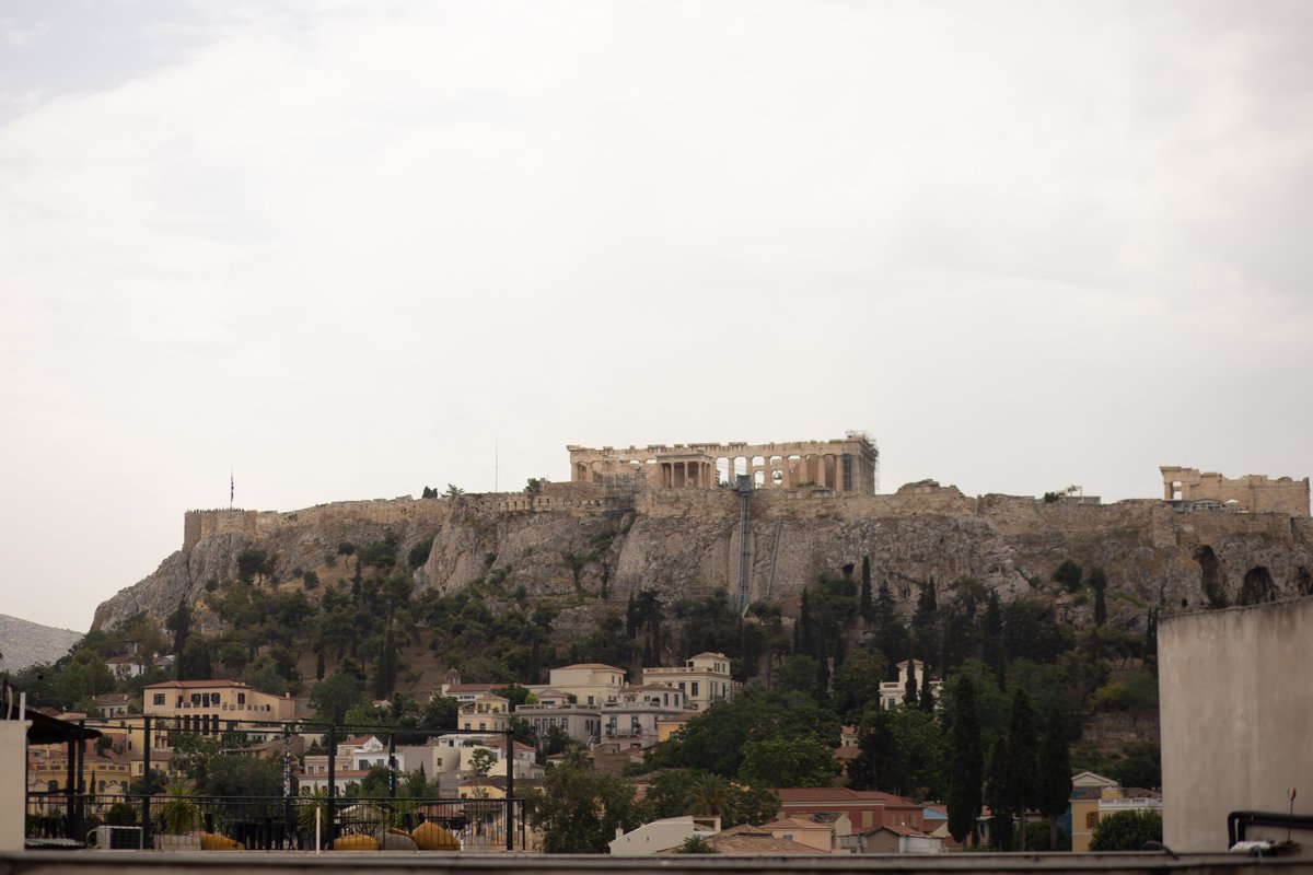 The Acropolis Pathway – Penthouse, jacuzzi & view