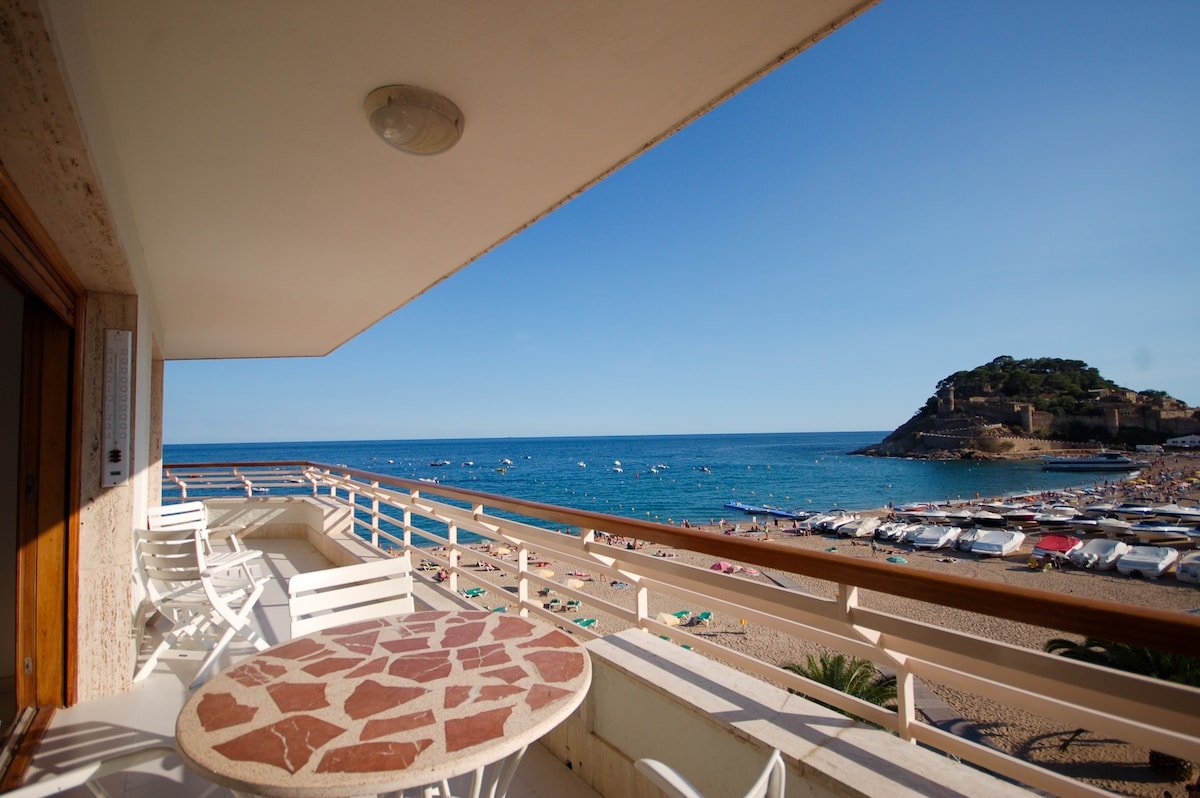 INCREDIBLE APARTMENT WITH AMAZING VIEWS gallery image 3