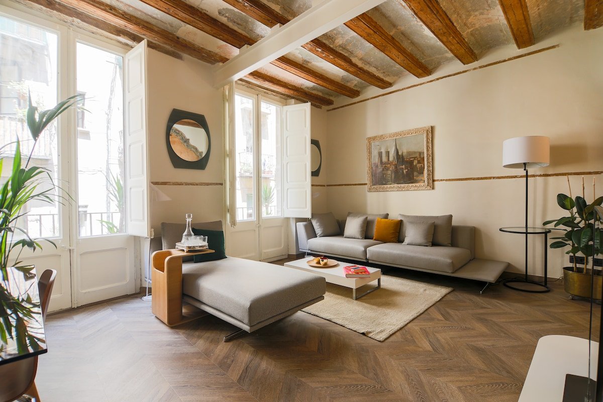 Serviced boutique apartment next to Ramblas gallery image 2