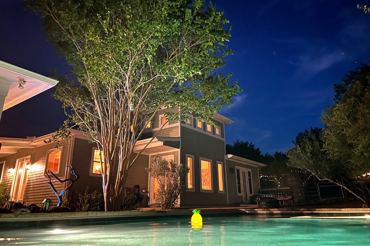 Relaxing Retreat Villa with Pool+Hot Tub+Goats gallery image 2