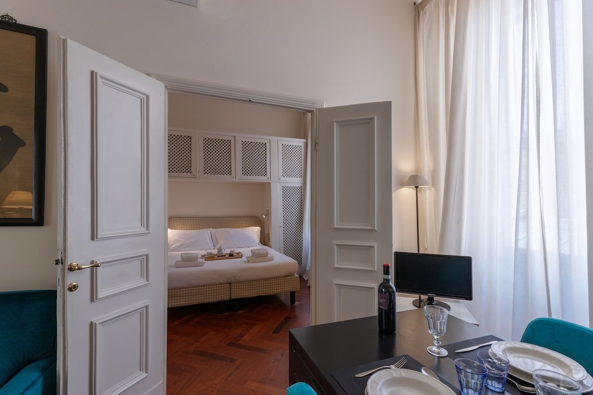 Seta spacious apartment next to the Duomo gallery image 3