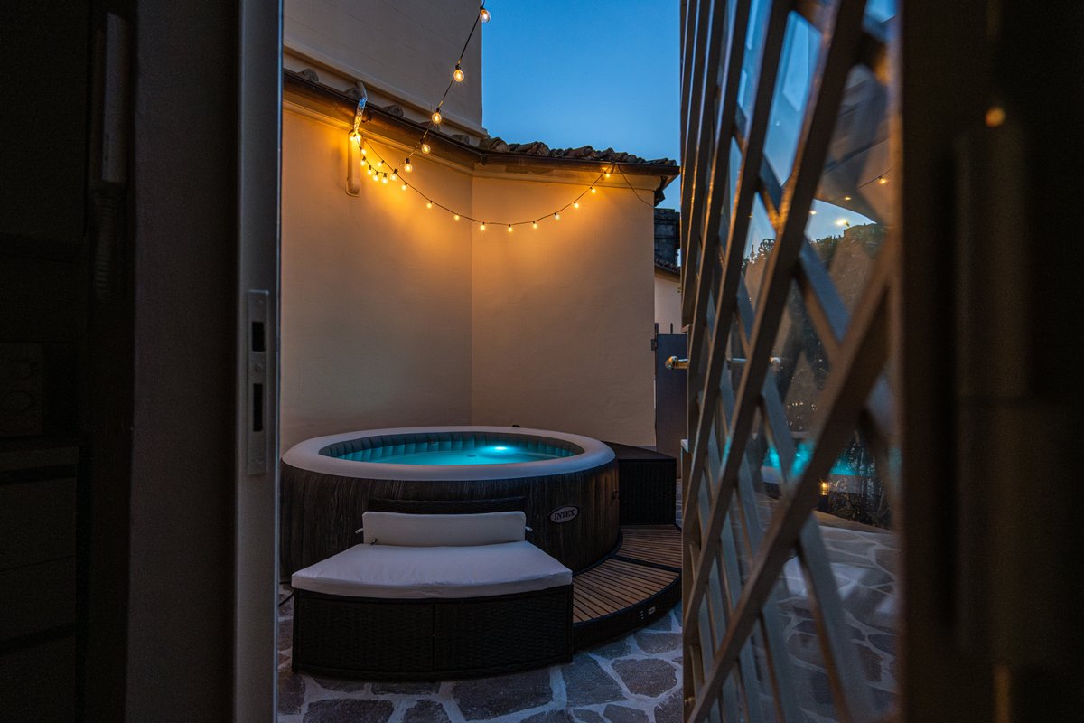 Little Italy Planet – sweet home with Jacuzzi