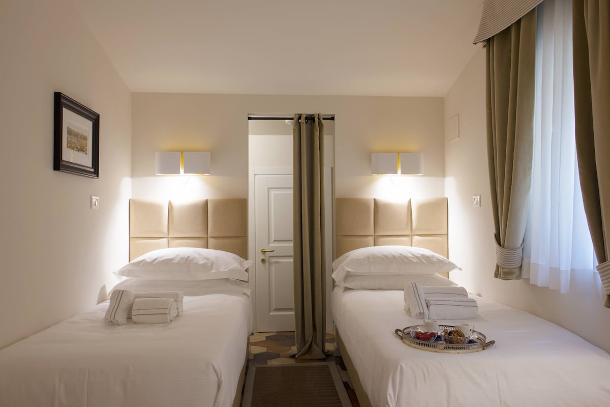 Dafne magnificent attic overlooking the Duomo gallery image 4