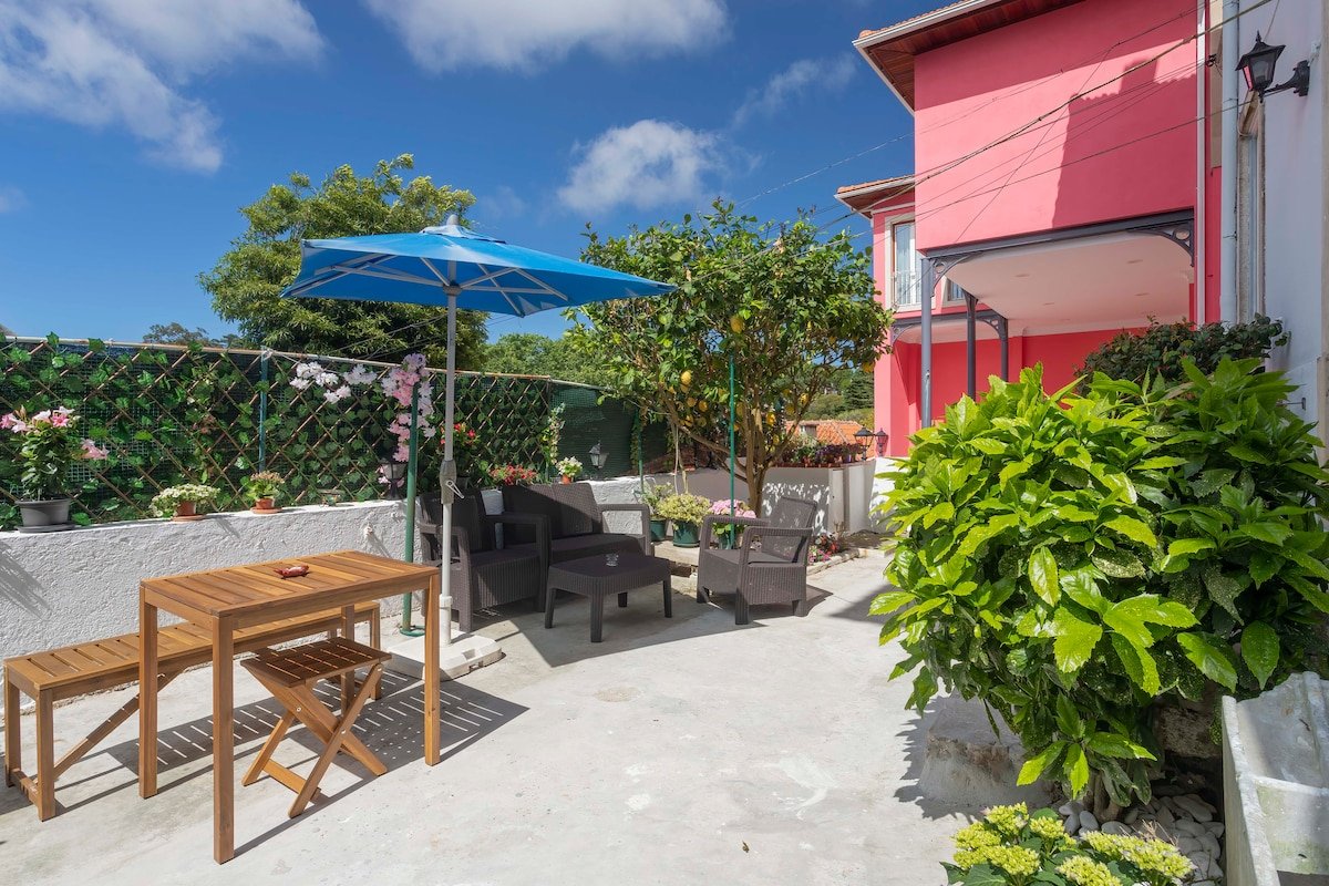 Happy Holiday Sintra gallery image 2