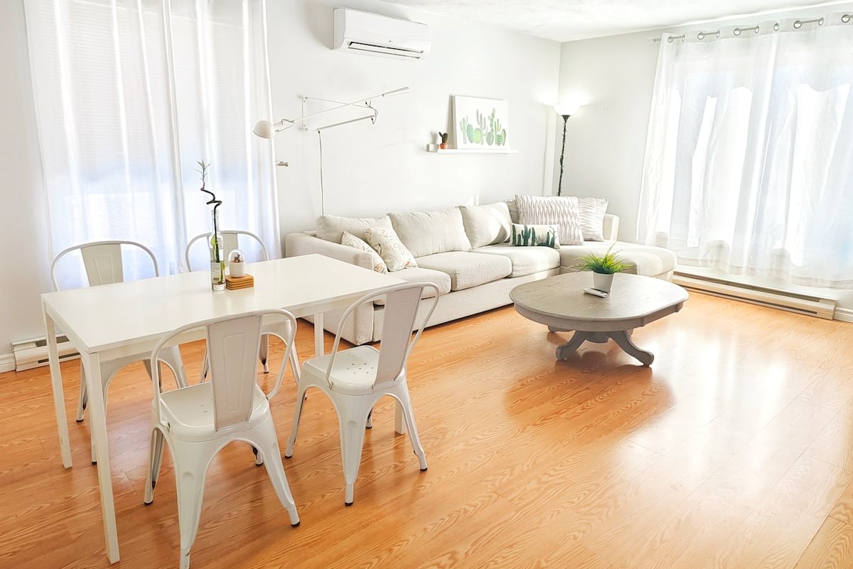 Bonny’s Apt | Close to Magic Mountain & Lots Food! gallery image 5