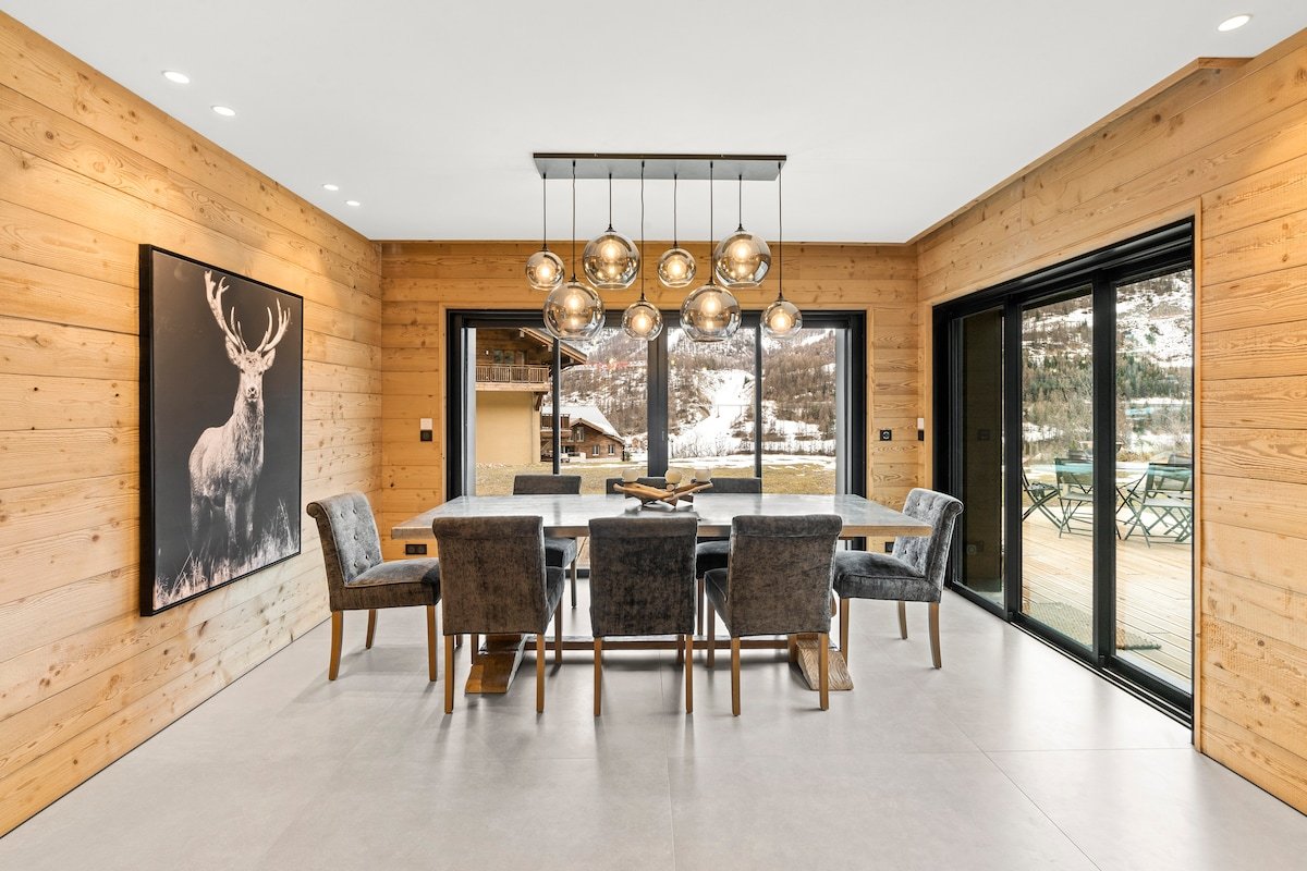 Chalet au pied des pistes – 6BR gallery image 4