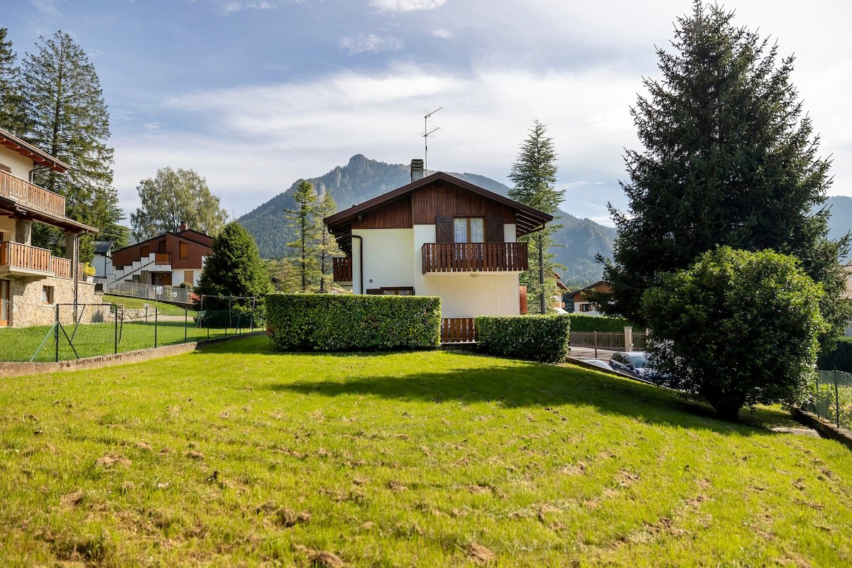 【ღ Villa Prato Ovest ღ】Giardino privato+Box+WiFi gallery image 2