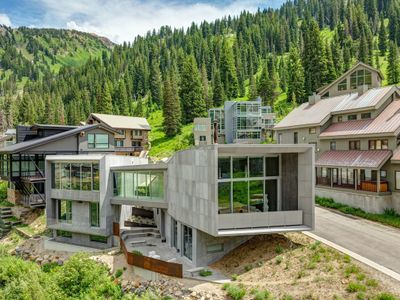 Ski In, Sauna, View, Firepit | By InvitedHome