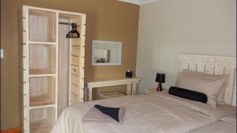Thobolo's Bush Lodge Chalet 9