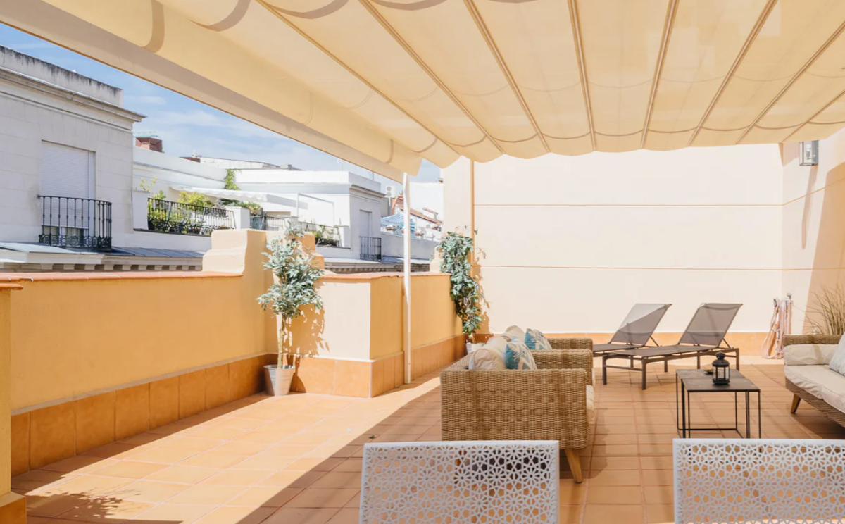 PENTHOUSE 4 BR, 4 BA & 60M2 TERRACE