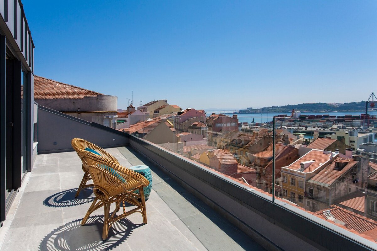 LUX LAPA Designer Penthouse gallery image 3