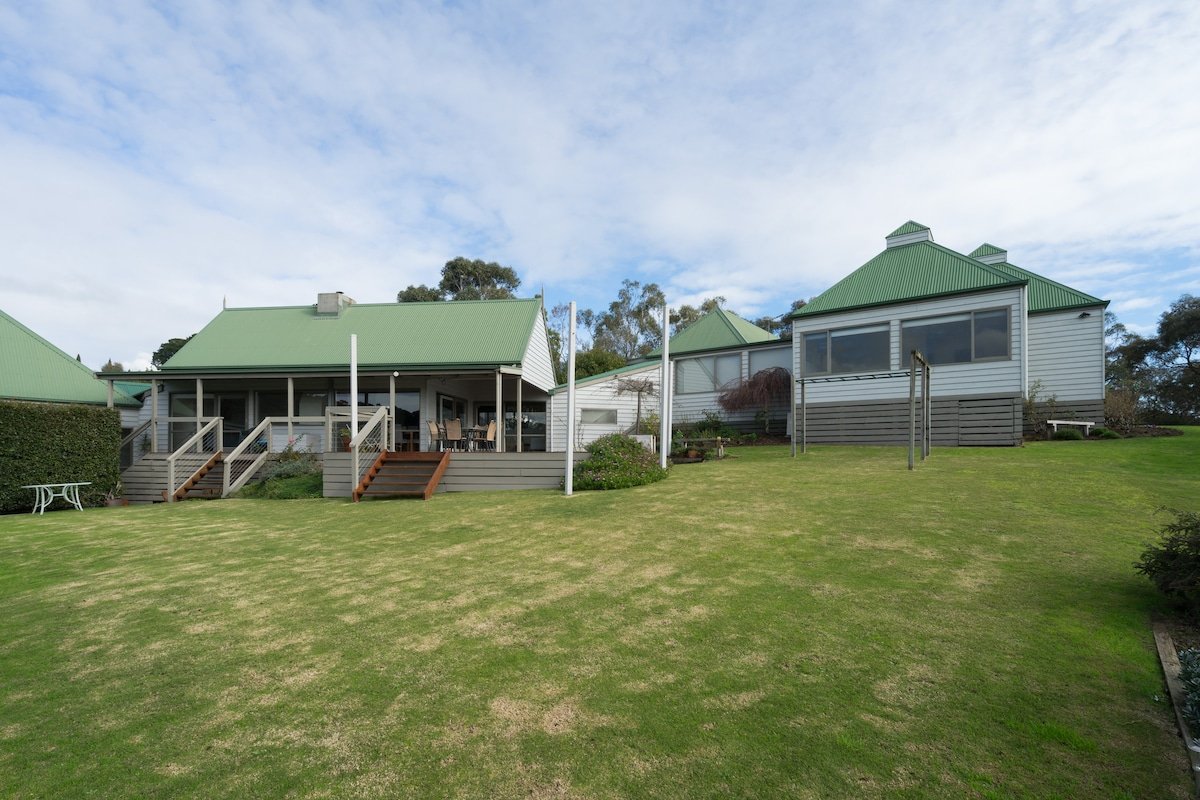 Luxury Country and Beach Retreat gallery image 2