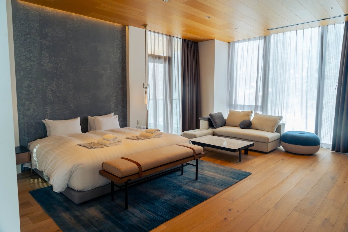 Intuition | 5BR Penthouse Near Ski Lift in Niseko gallery image 2