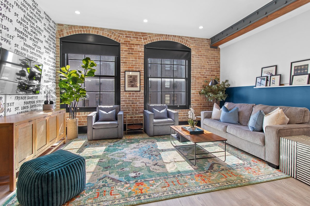 Downtown 4BD/4BA with 2 Living Rooms&Kitchens gallery image 5