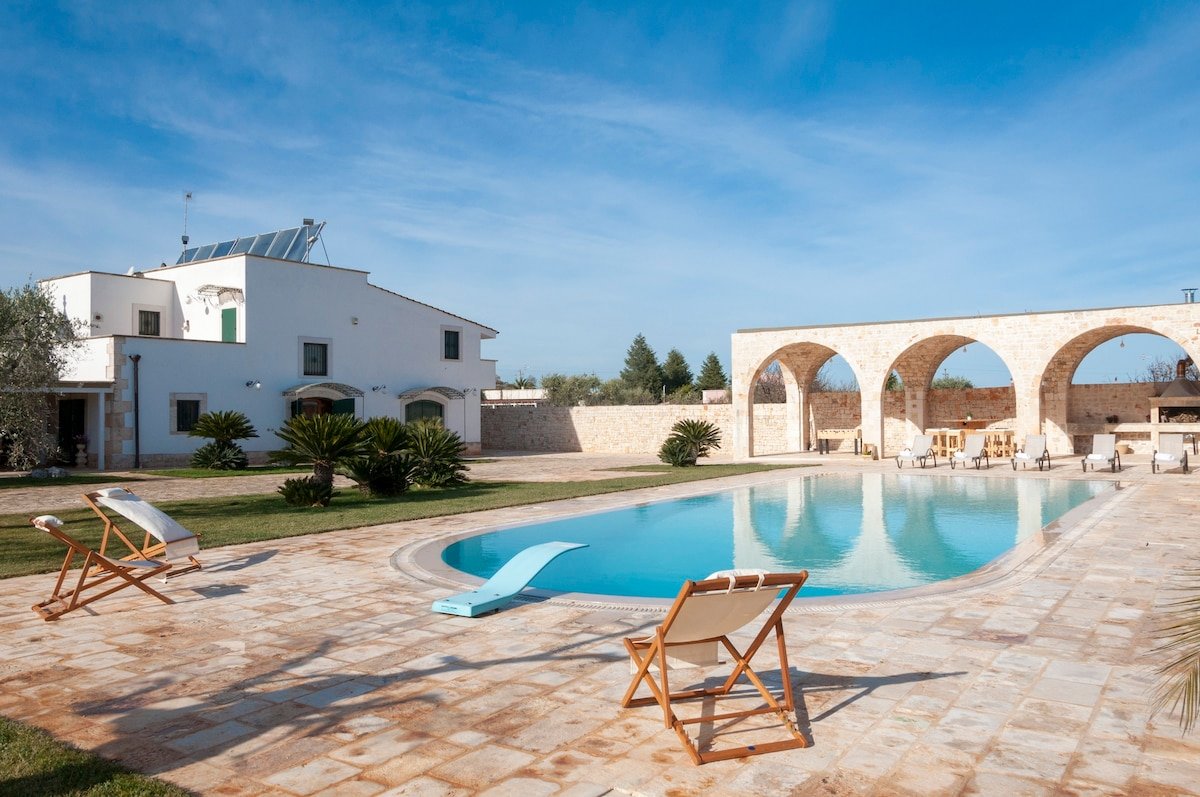 Trulli with Private Pool in Puglia for 8 people gallery image 3