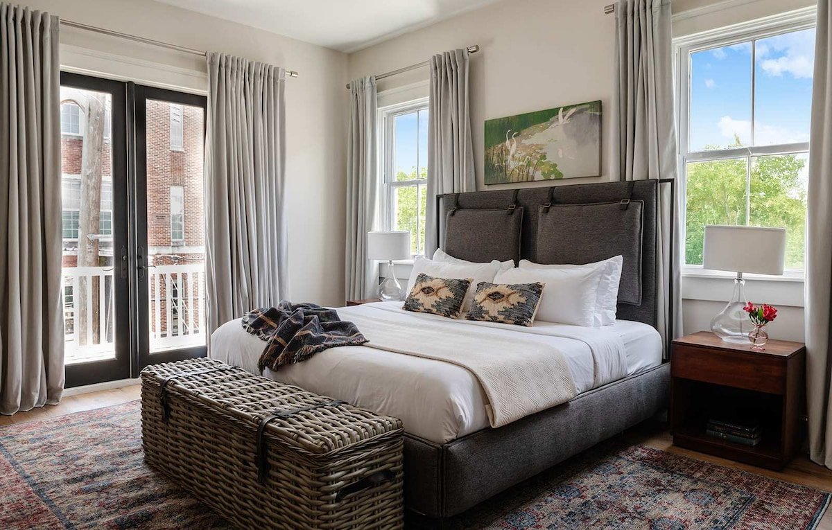 NEW Private Home with Pool and Spa | near FQ gallery image 5