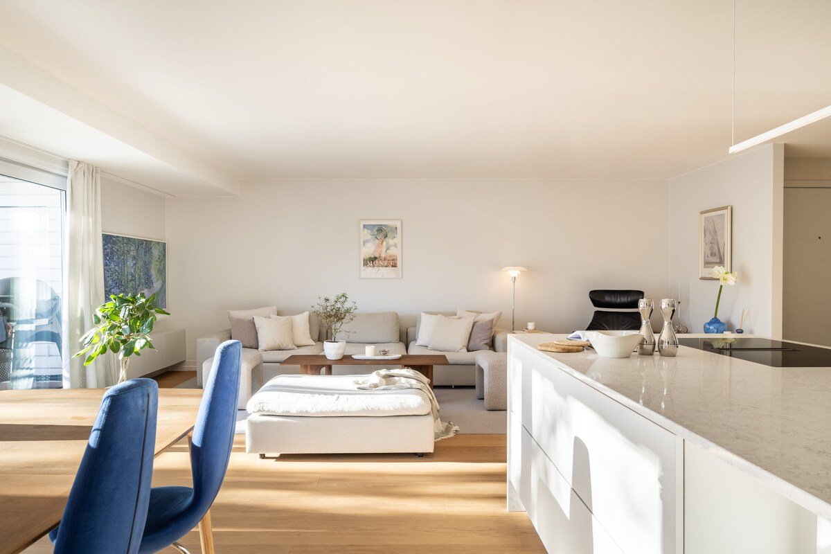 Central and newly renovated apartment gallery image 4