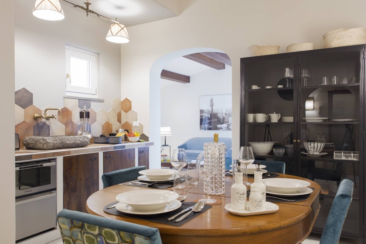 Dafne magnificent attic overlooking the Duomo gallery image 5