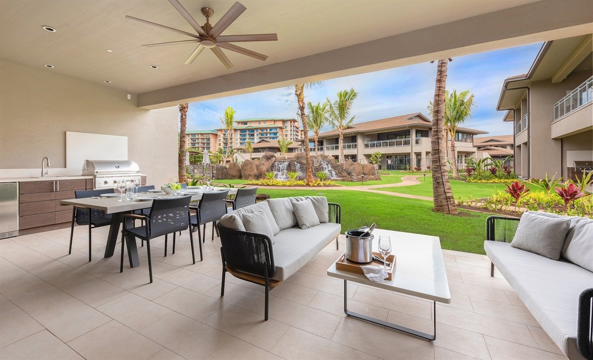 KLVR presents Garden Level Luana Villa 11B gallery image 3