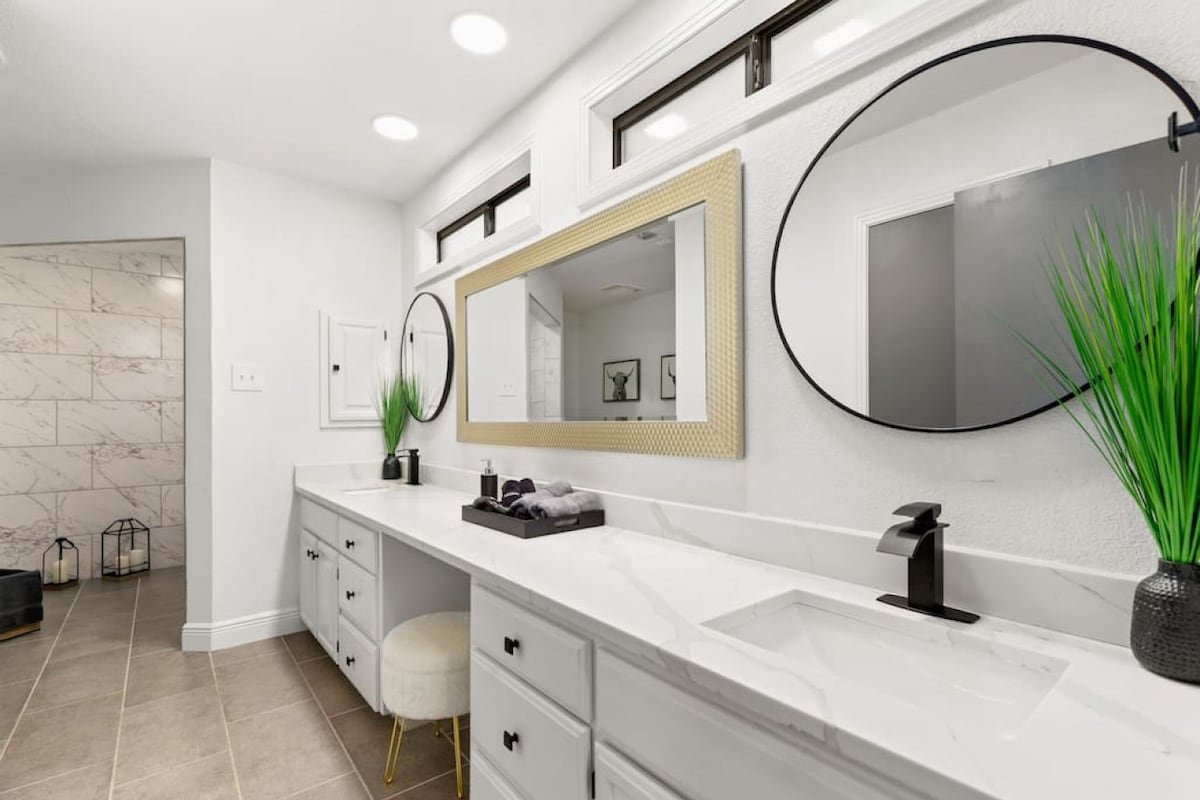 Oak Villa | Golf | Pool & Spa | Cinema, Basketball gallery image 3