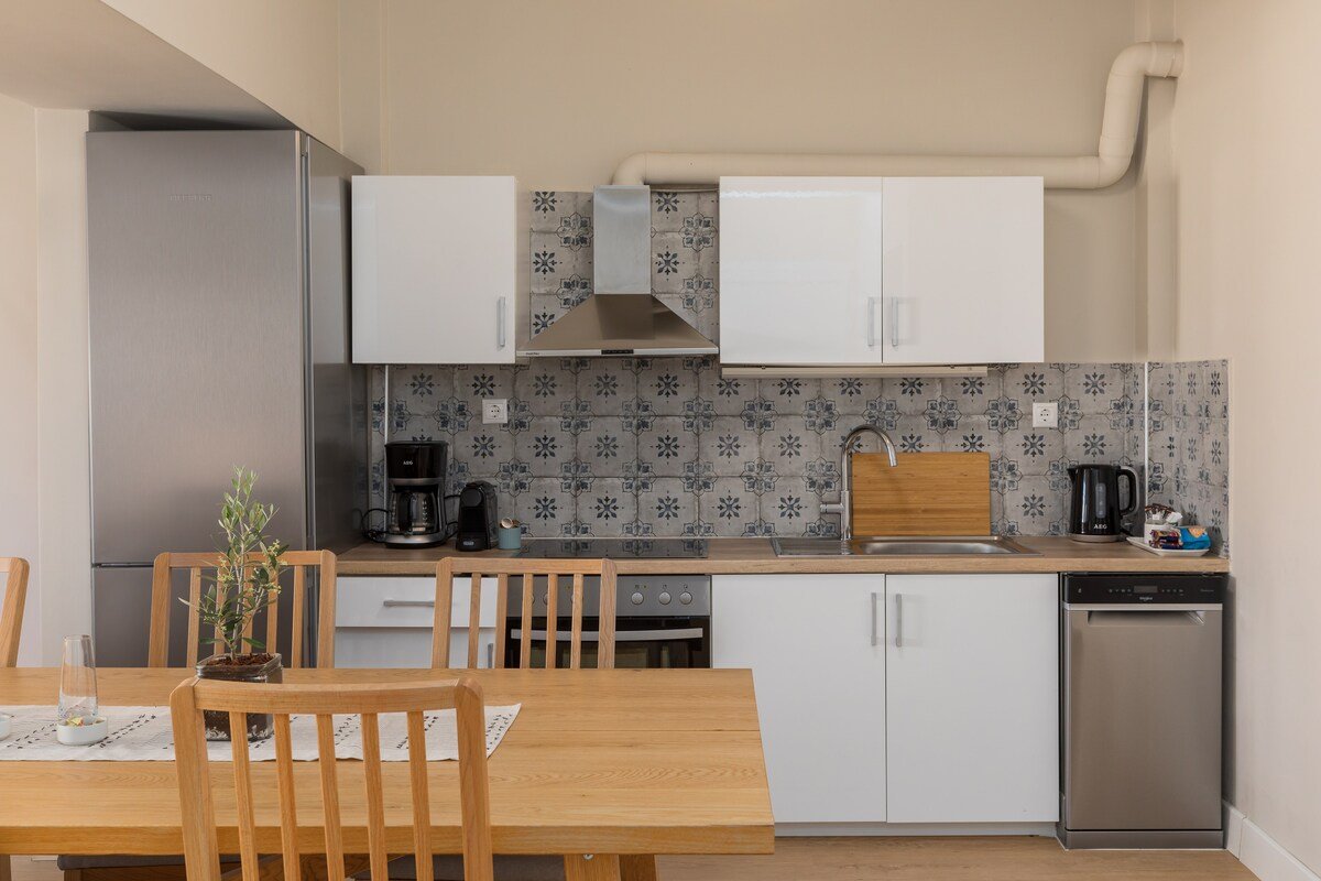 Valeria: Comfortable apartment with city view gallery image 3