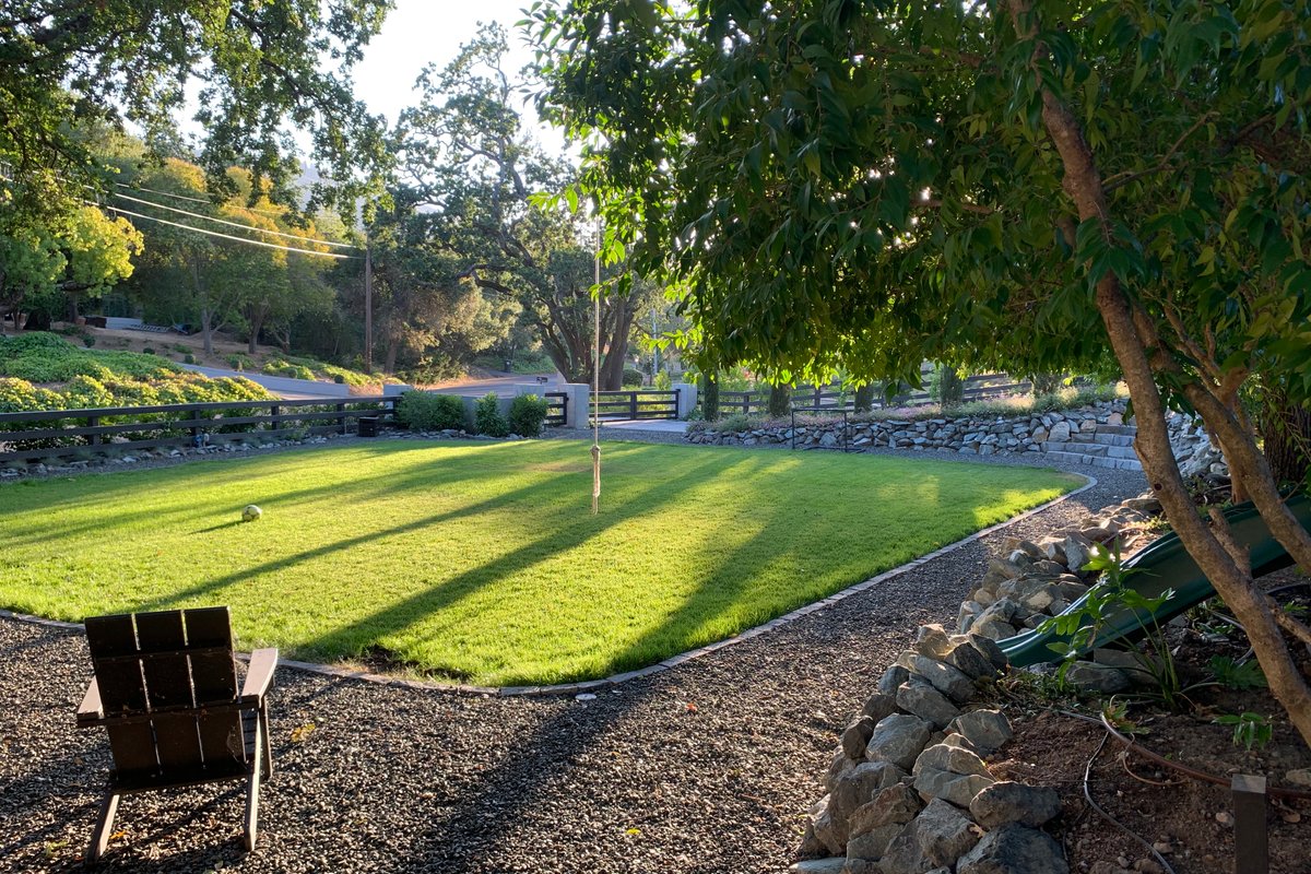 Los Gatos Villa: hot tub, sauna, pool, huge yard