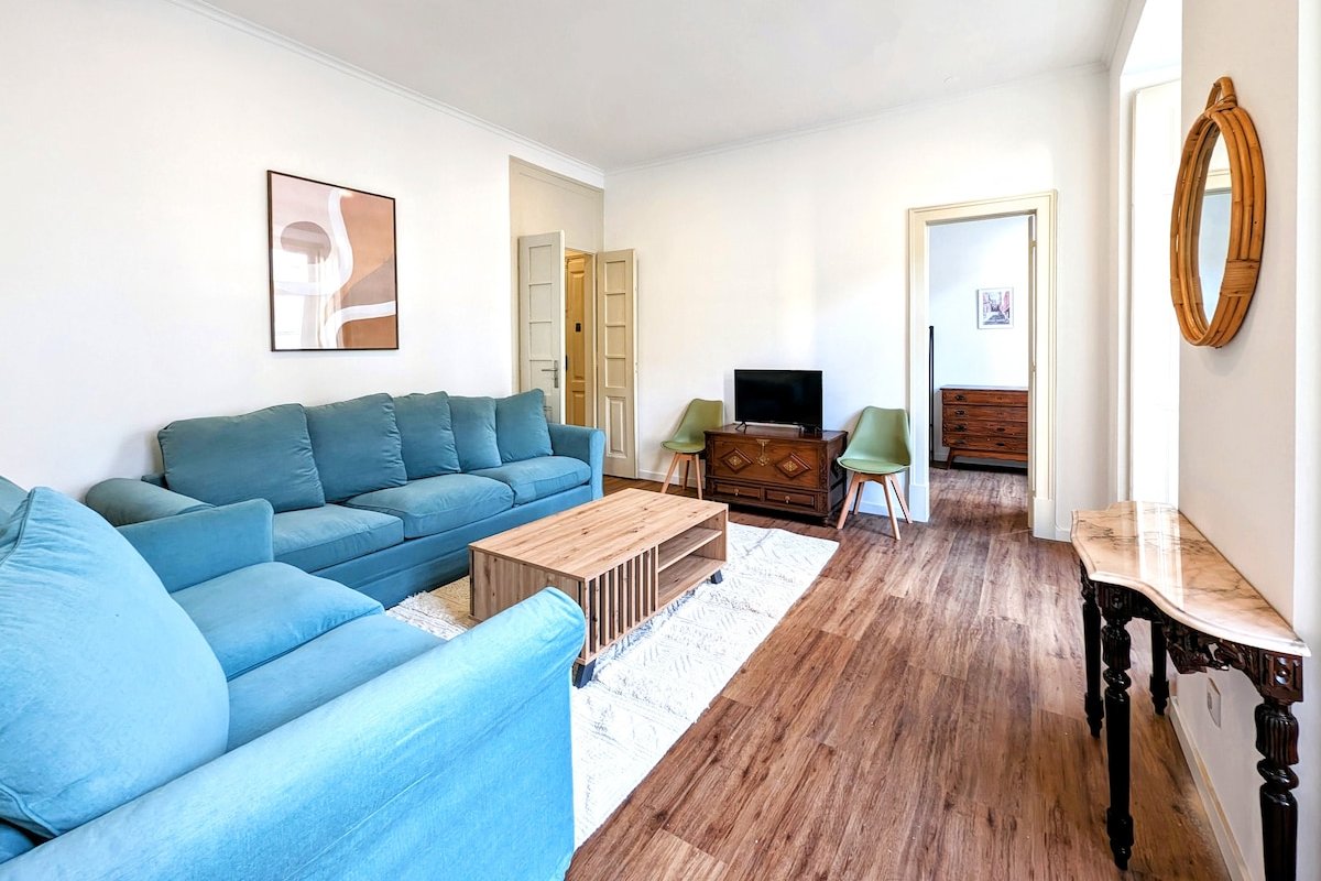 New! Kings Apartment V gallery image 3