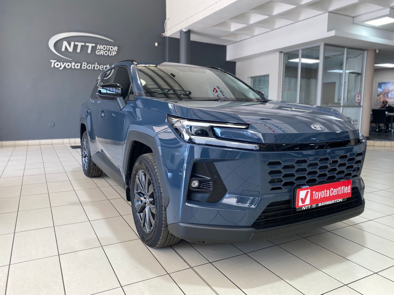TOYOTA RAV4 2.5 GX HYBRID CVT E-FOUR for Sale in South Africa