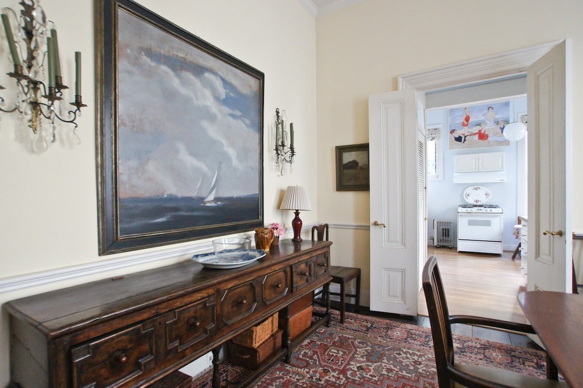 Pacific Heights 3 bedroom home with garage gallery image 5