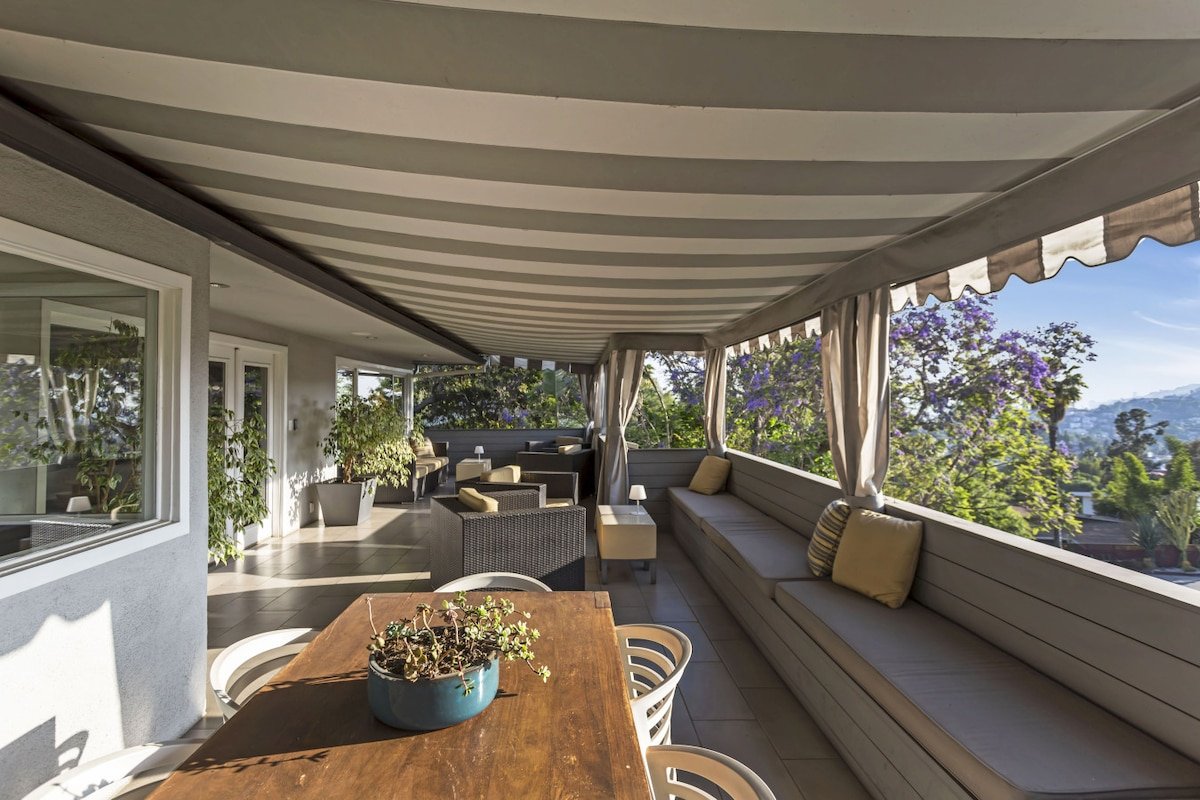 Hollywood Dell Oasis, Canyon VIEWS, Fire Pit & BBQ gallery image 3