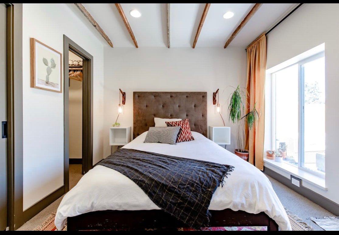 Unique 5* Denver Designer home w/ outdoor Oasis gallery image 3