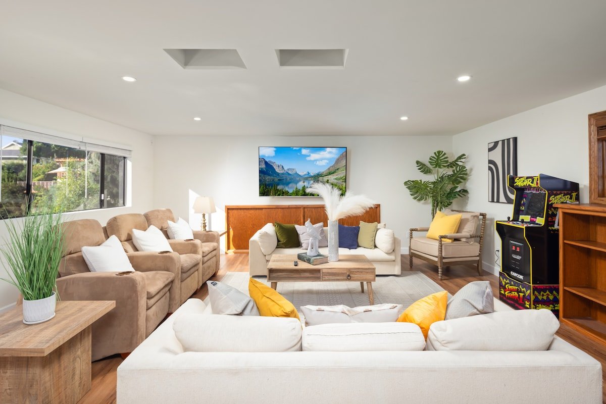 Luxury Home with City View | Close to LA gallery image 4