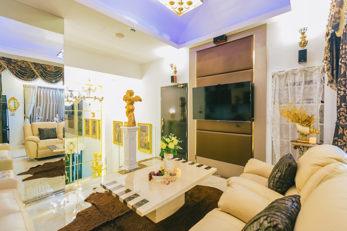 The Antiquarium Penthouse gallery image 3