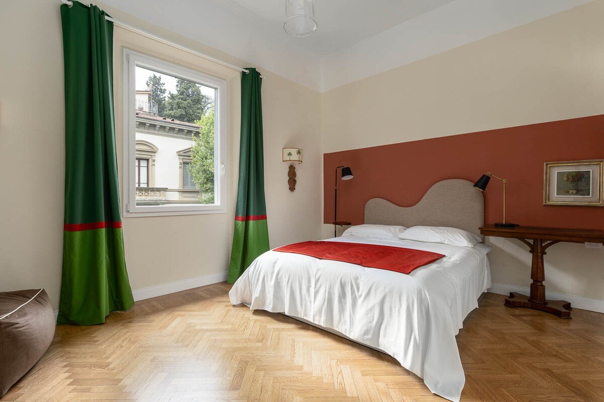 Bright Florentine with fresco 3 bedrooms EggPrint gallery image 5