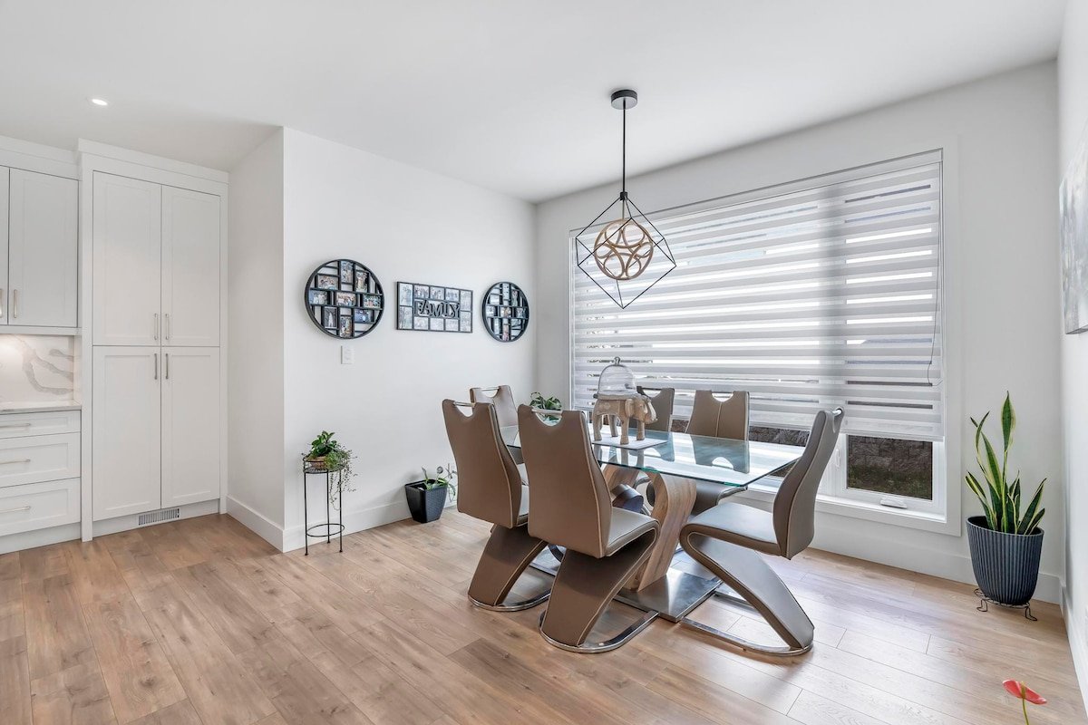 West Coast Custom by Uptown gallery image 5