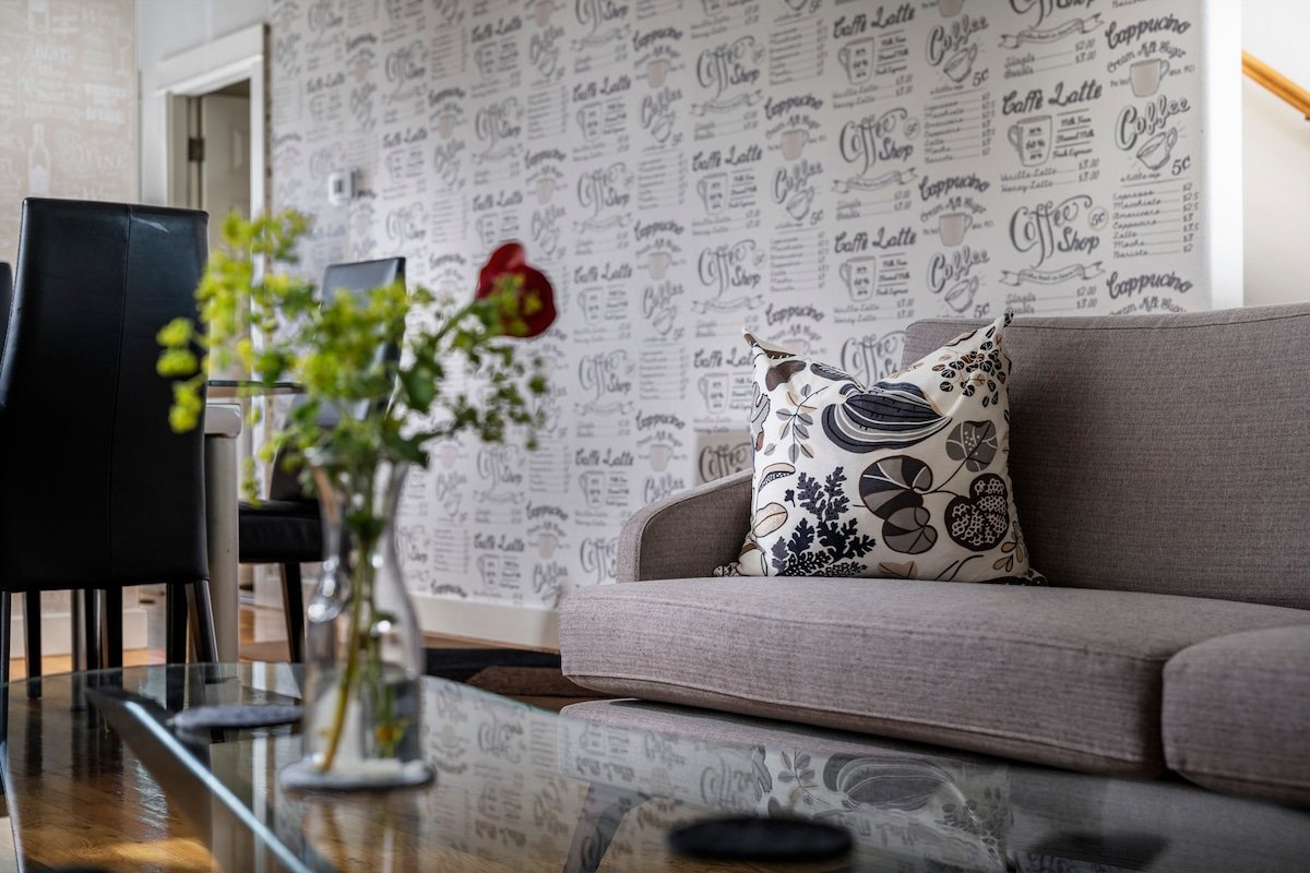 Family Friendly, Amenities, NE Portland, Free Park gallery image 2