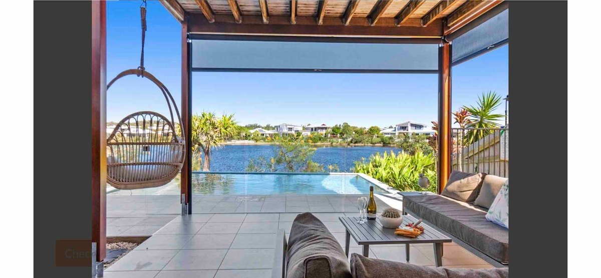 Serenity SEA LAKE HOUSE Pet Friendly, pool on lake gallery image 3