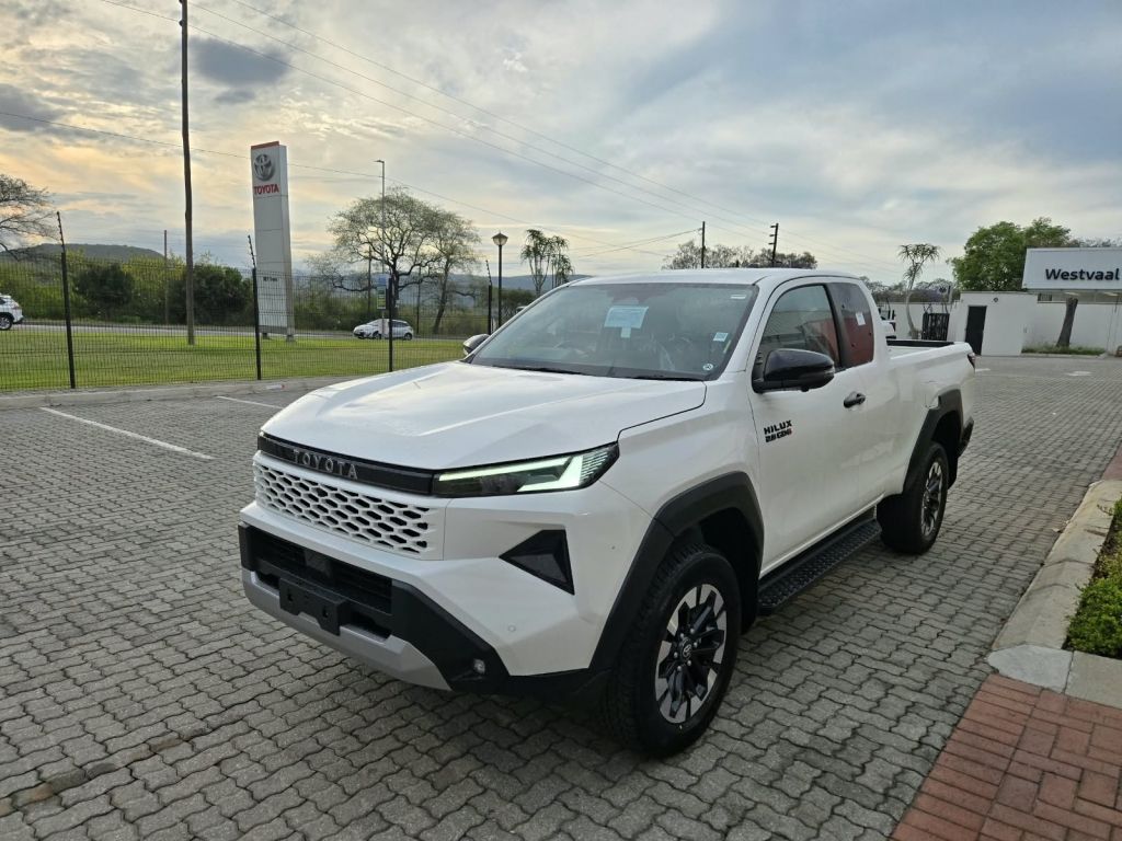 TOYOTA HILUX 2.8 GD-6 RB RAIDER X A T P U XTRA CAB for Sale in South Africa