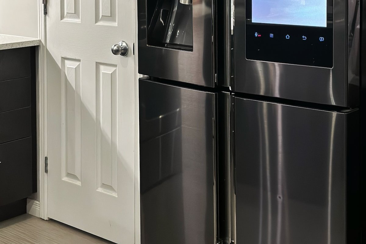 Modern 4BED Home in Kanata gallery image 5