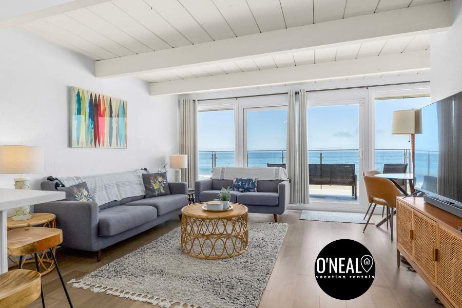 1960’s Rio Del Mar Beach House – Stunning Views! gallery image 2