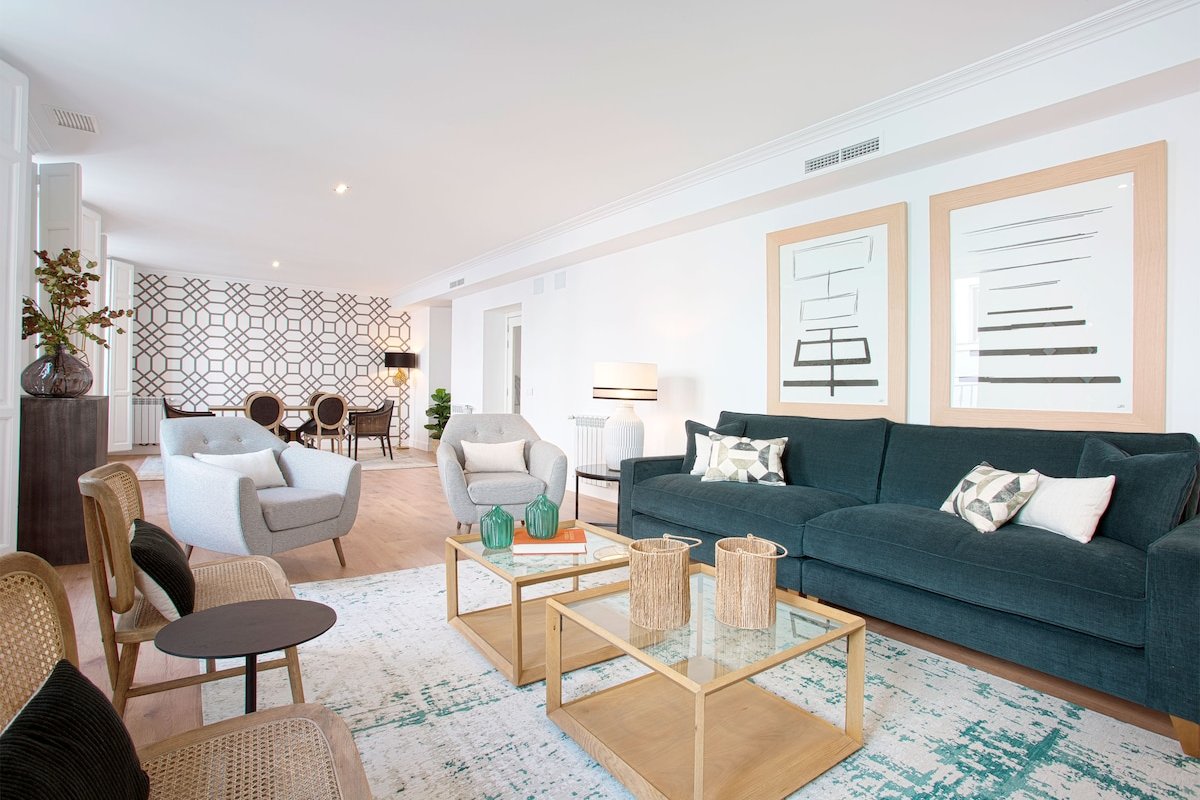 Elegant apartment near Museum Thyssen. Madrazo IV gallery image 5