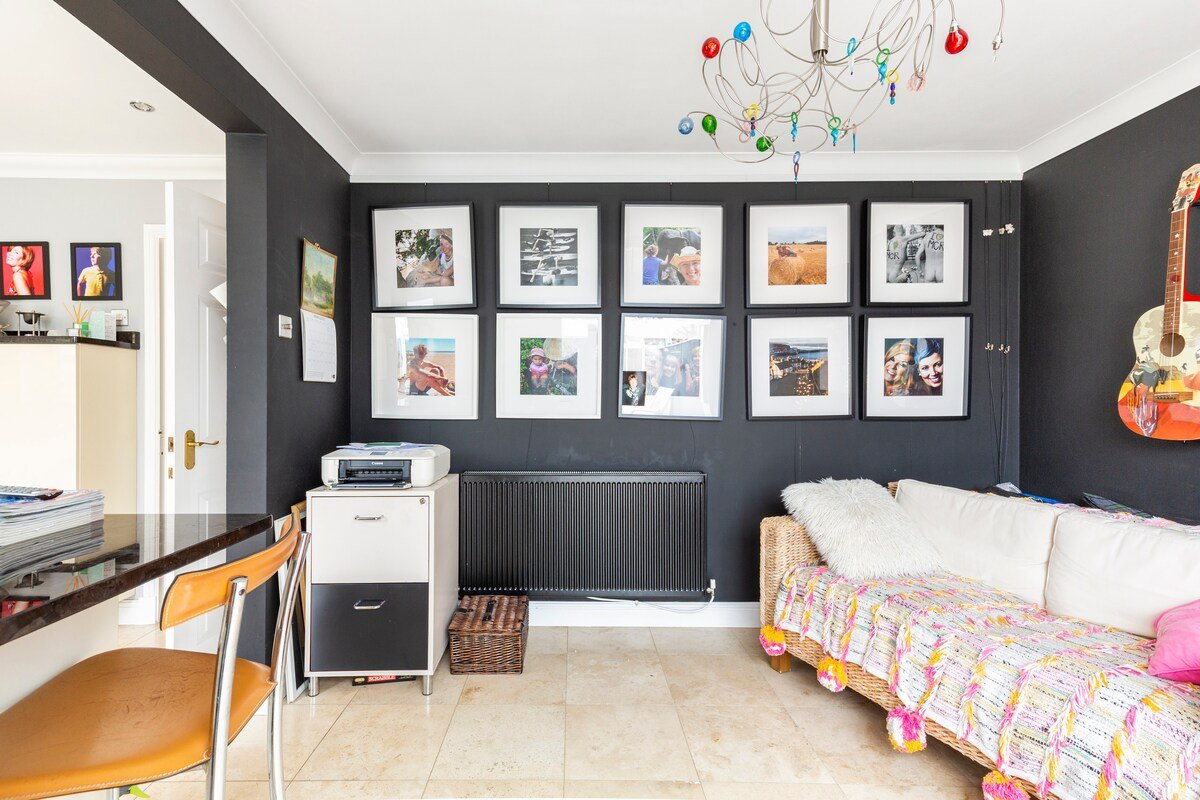 Room in Airy 🏡 access RHS Bridgewater Manchester gallery image 4