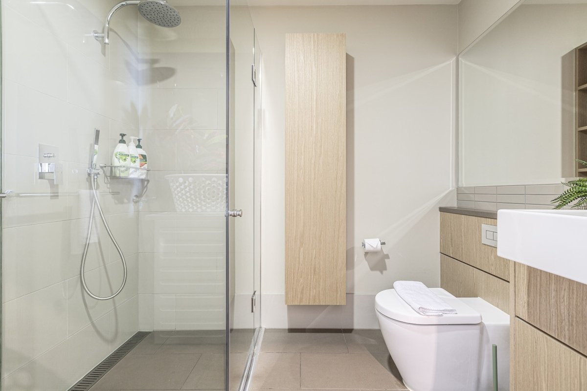 Penthouse style 4brmx4bath apt gallery image 4